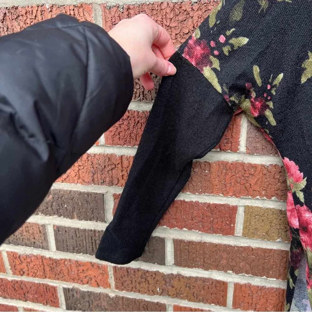 White Birch Black and Pink Floral Rose Long Sleeve Crewneck Sweater Top - Picture 5 of 5